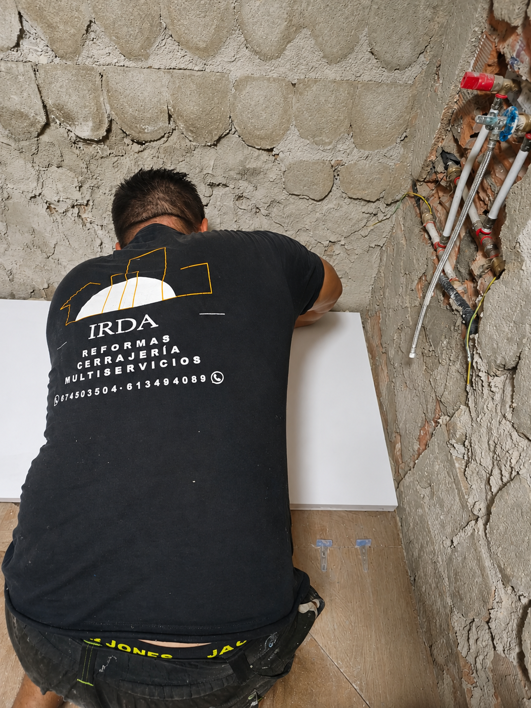 Reparación de instalación y pared
